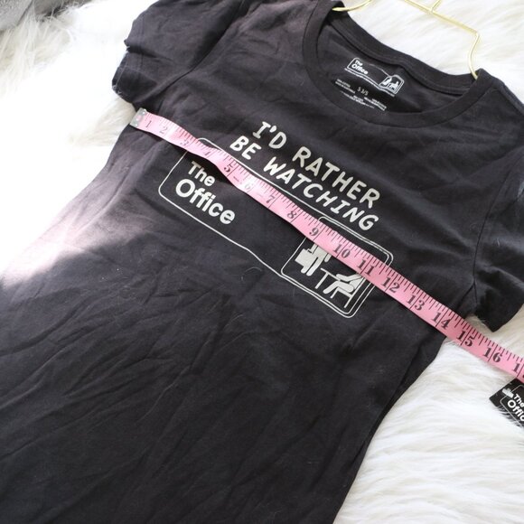 "I'd Rather Be Watching The Office" Graphic Tee – NWT 🖤📺 - Picture 8 of 9